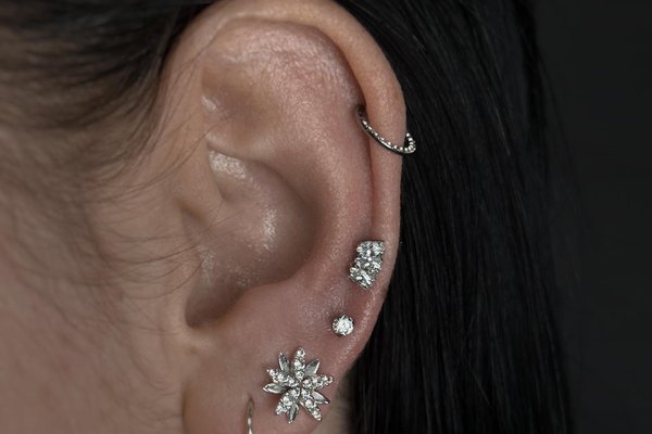 Ear cartilage piercing