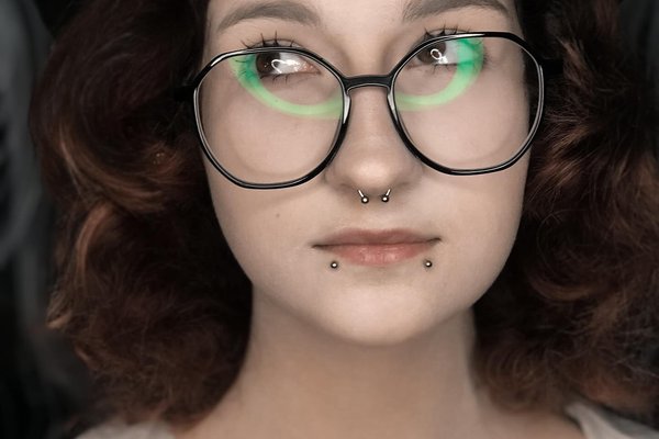 Face piercing