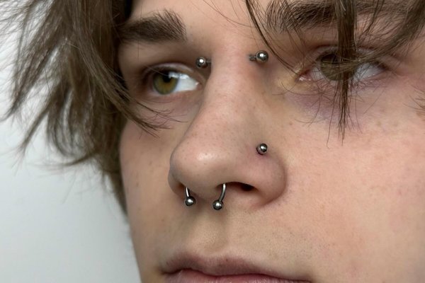 Face piercing