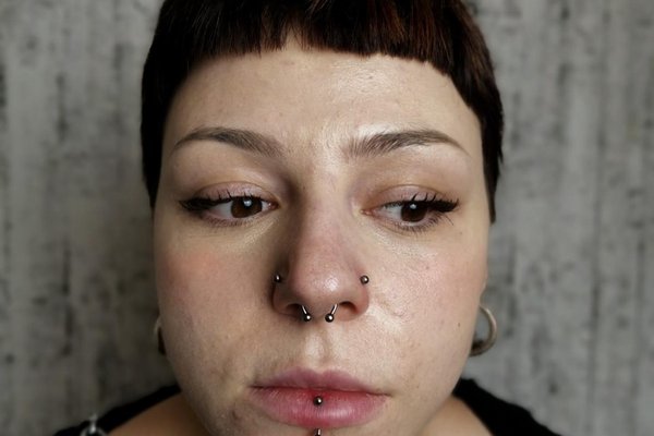 Face piercing