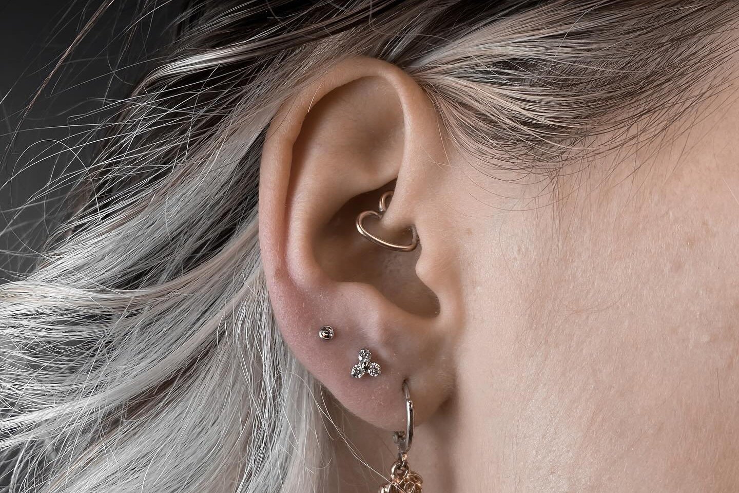 daith piercing pros and cons