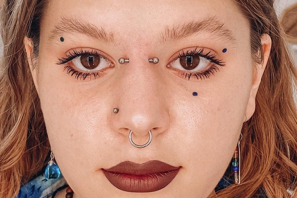 Face piercing