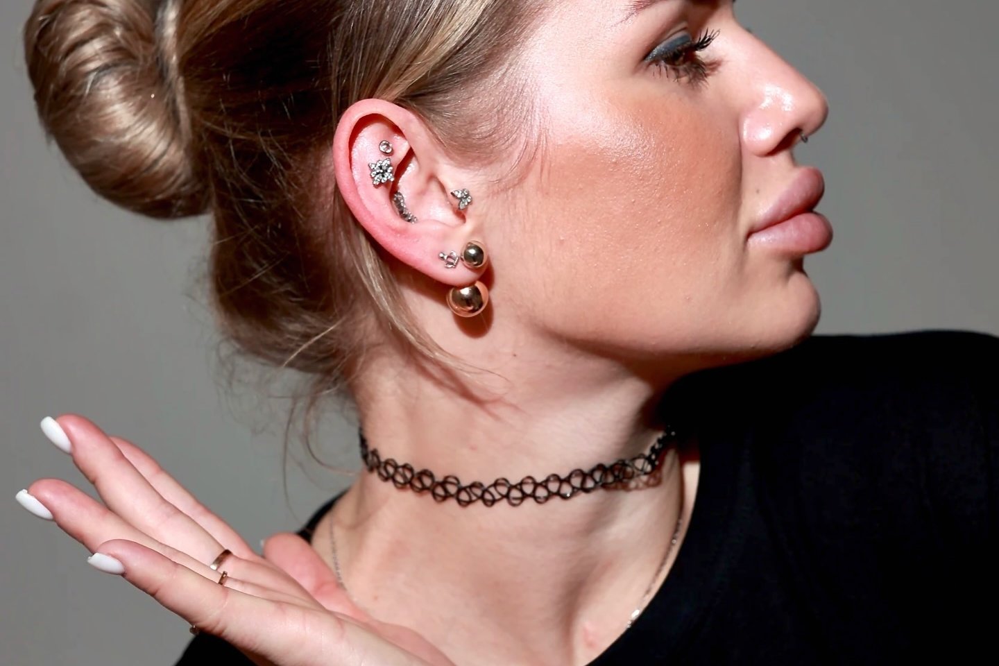Ear cartilage piercing