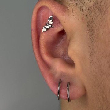men’s flat helix piercing