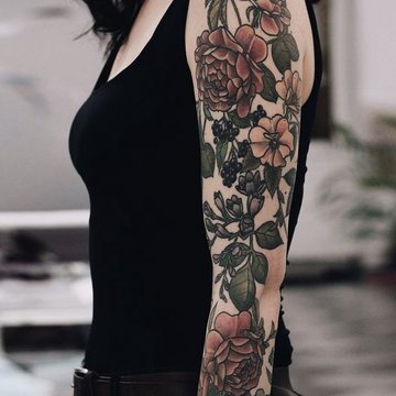 Color and monochrome tattoo