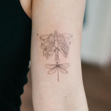 Fine Line tattoo