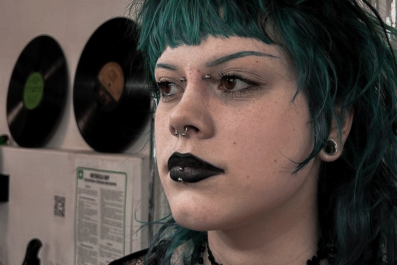 Face piercing