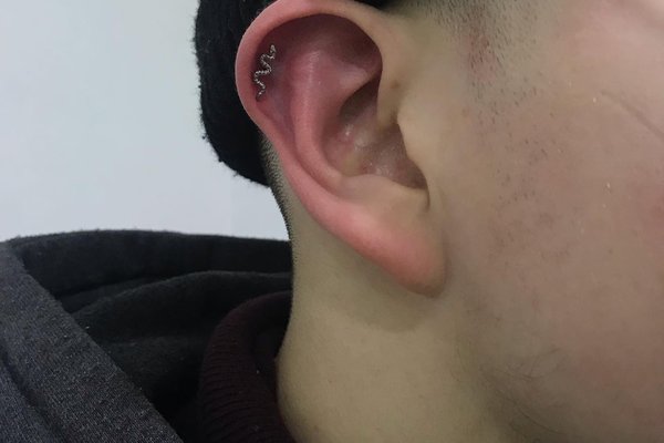 Ear cartilage piercing