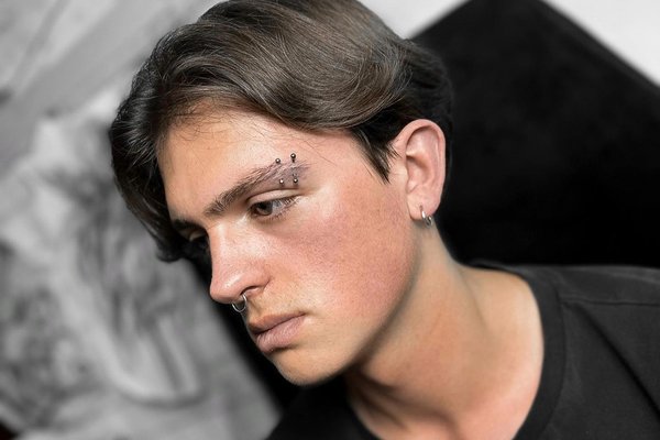 Face piercing