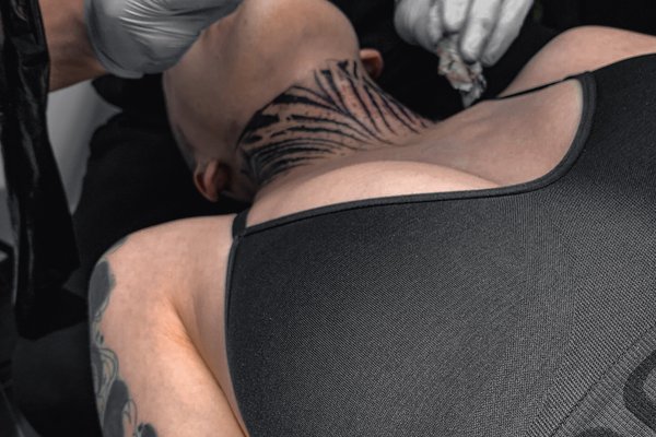 angelina jolie back tattoo