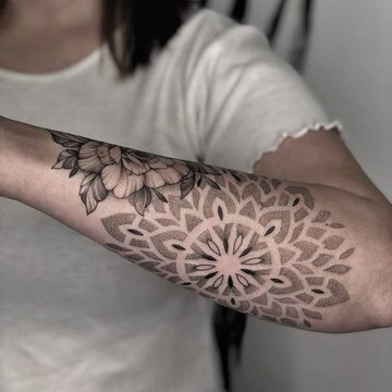 Dotwork tattoo