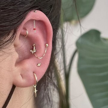 Vertical Helix Piercing