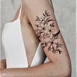 Ladies' shoulder tattoo