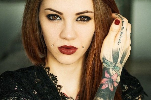 Cheek Piercing