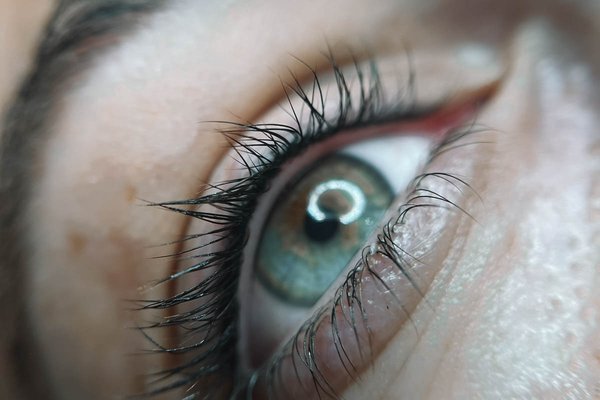 Eyeliner permanent makeup