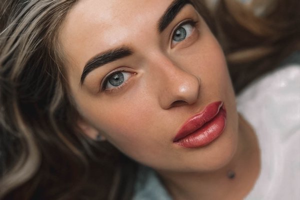 permanent lips tattoo
