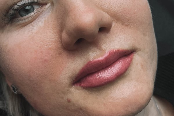 permanent lips tattoo benefits