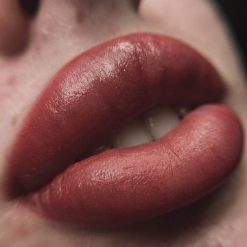 permanent lips tattoo benefits