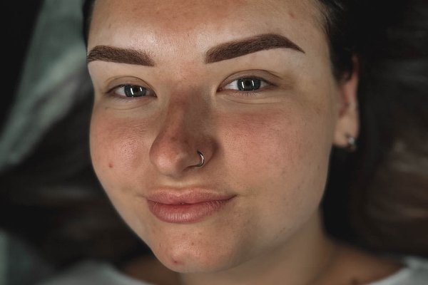 eyebrow feathering healing process